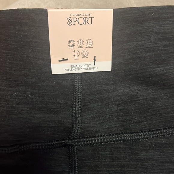 Victoria’s Secret essential pocket legging in heathered black, new, small - Picture 2 of 9